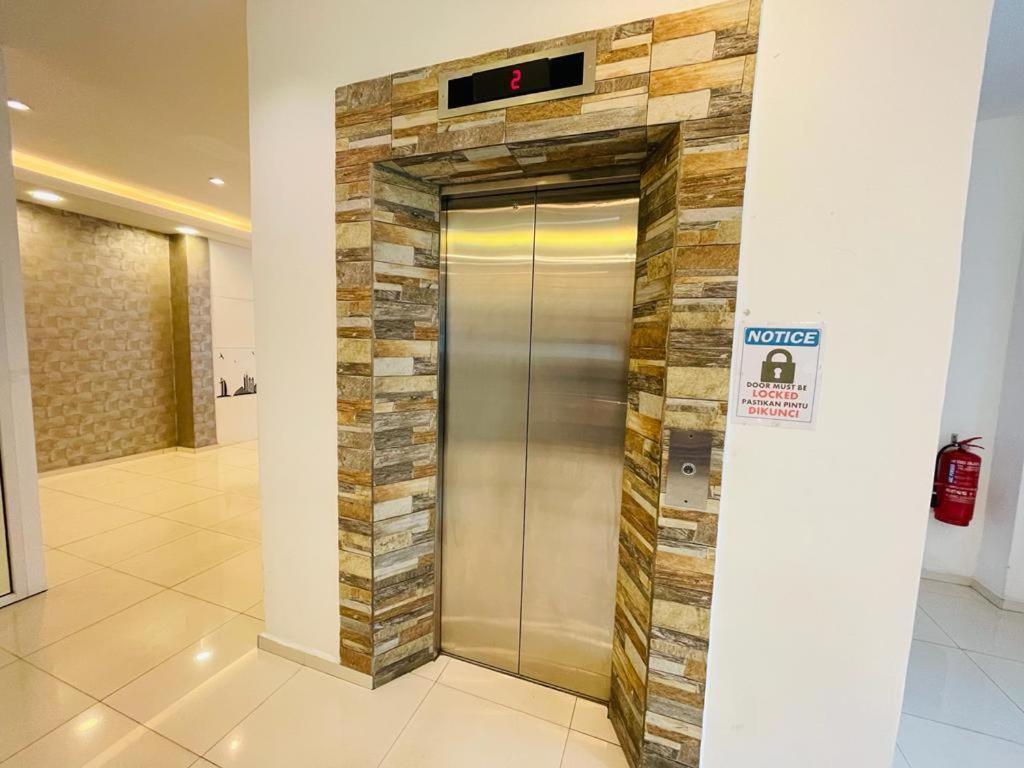 Hotel Zamburger Plaza Mahkota Malacca Kültér fotó