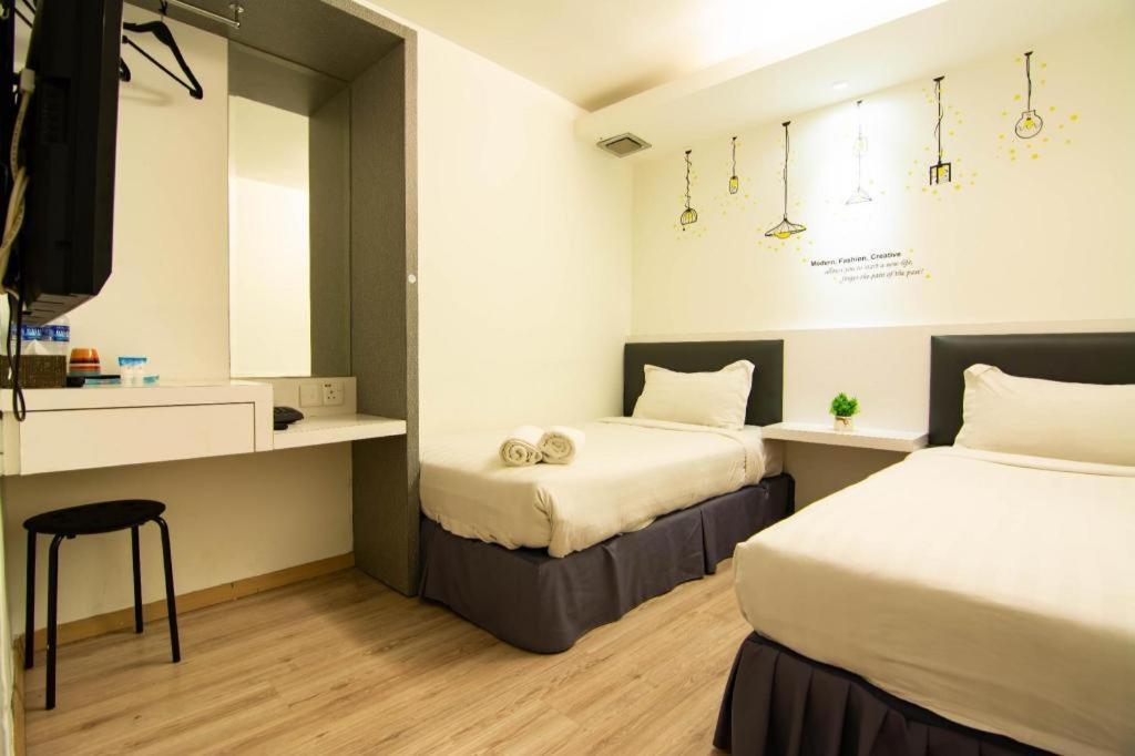 Hotel Zamburger Plaza Mahkota Malacca Kültér fotó