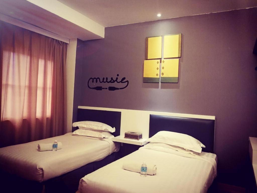 Hotel Zamburger Plaza Mahkota Malacca Kültér fotó
