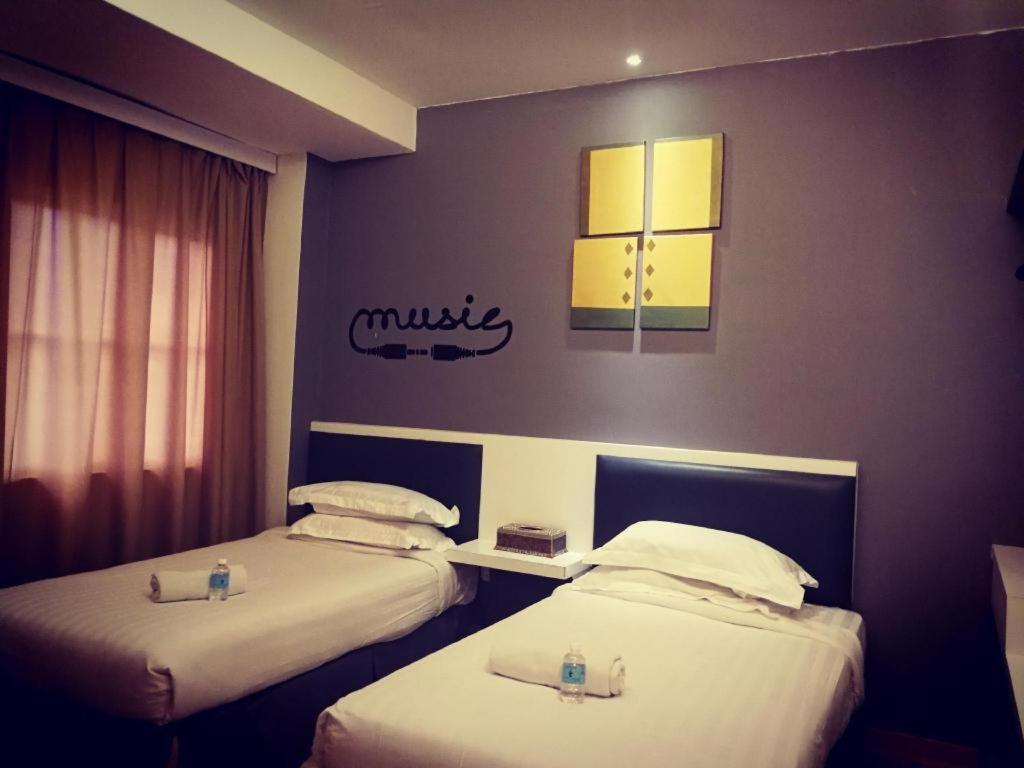 Hotel Zamburger Plaza Mahkota Malacca Kültér fotó
