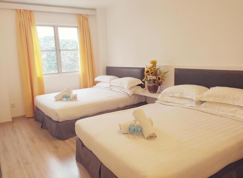 Hotel Zamburger Plaza Mahkota Malacca Kültér fotó
