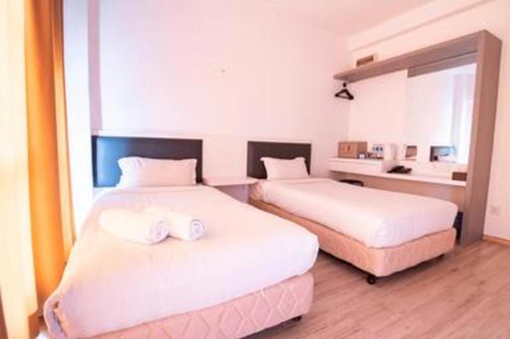 Hotel Zamburger Plaza Mahkota Malacca Kültér fotó